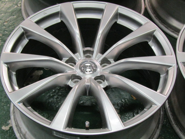 数少ない純正品・状態良好【ホイール】日産　V36系スカイラインクーペ　370GT　タイプS前期純正【タイヤ】ハンコック　ベンタス　S1Evo3（港北店）