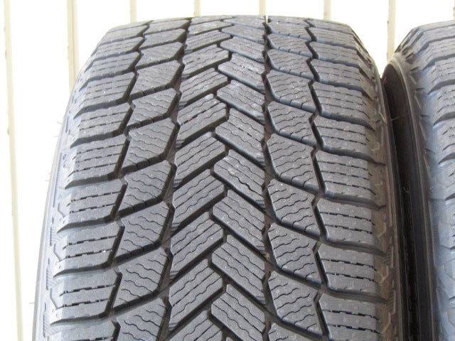 溝ありミシュラン付き・アウディ・A4・A4アバント【ホイール】アウディ　8W系　A4純正　10スポークデザイン【タイヤ】ミシュラン　Xアイススノー（保土ヶ谷本店）