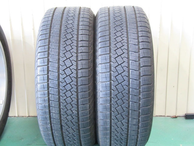 ガリキズ無しの美品・アウディ・A4・A4アバント【ホイール】アウディ　8W系　A4純正　5ダブルスポークデザイン【タイヤ】ピレリ　アイスゼロアシンメトリコ（保土ヶ谷本店）