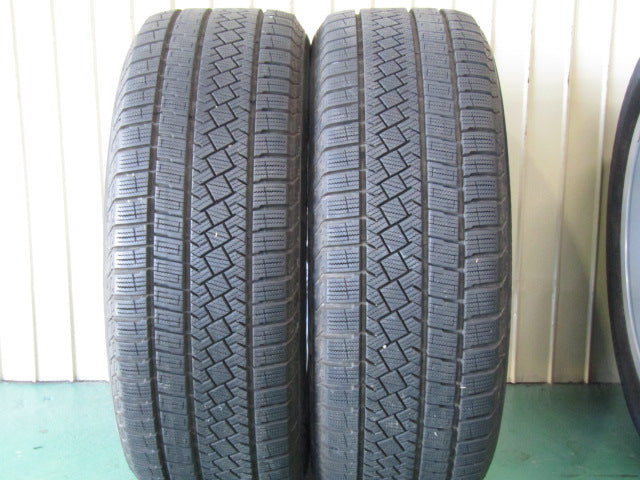 ガリキズ無しの美品・アウディ・A4・A4アバント【ホイール】アウディ　8W系　A4純正　5ダブルスポークデザイン【タイヤ】ピレリ　アイスゼロアシンメトリコ（保土ヶ谷本店）