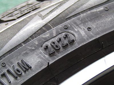 限定特価・フォルクスワーゲン・ポロ・POLO【ホイール】フォルクスワーゲン　AW系　ポロGTI純正　Miltonkeynes（ミルトンキーンズ）【タイヤ】ピレリ　アイスゼロアシンメトリコ（保土ヶ谷本店）