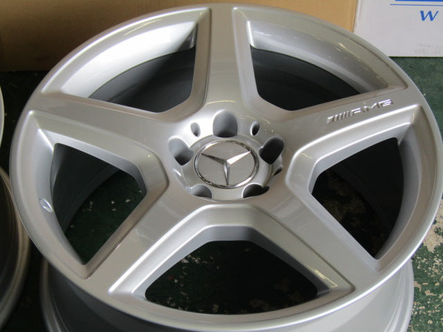 美品！　ベンツ純正　18インチホイール　W211 Eクラス　Cクラス ベンツ Eクラス W211 AMG 純正 18インチ ホイール 4本 ☆ 8/9J