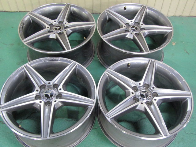 AMGの冬セット・メルセデスベンツ・Cクラス・W205【ホイール】メルセデスベンツ　W205　Cクラス前期純正　AMG5スポーク【タイヤ】ピレリ　アイスゼロアシンメトリコ（保土ヶ谷本店）