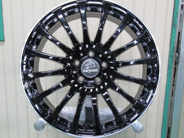 1台限定品・Eクラス・W213・S213【ホイール】カールソン　1/16RSR・GT　ブラックエディション【タイヤ】MINERVA（ミネルバ）F205（港北店）