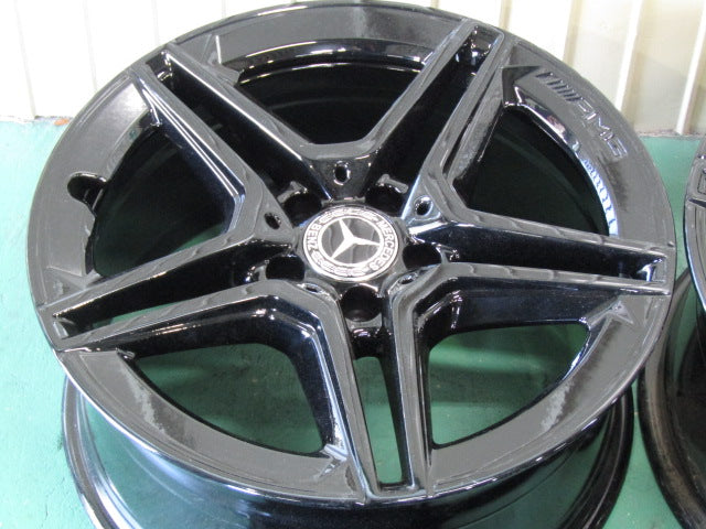 黒がお洒落・Cクラス・W205・S205【ホイール】メルセデスベンツ　W205　Cクラス後期純正　AMG5スポーク【タイヤ】ハンコック　ベンタスS1Evo3（保土ヶ谷本店）