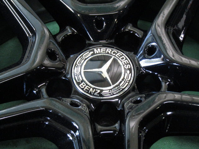 黒がお洒落・Cクラス・W205・S205【ホイール】メルセデスベンツ　W205　Cクラス後期純正　AMG5スポーク【タイヤ】ハンコック　ベンタスS1Evo3（保土ヶ谷本店）