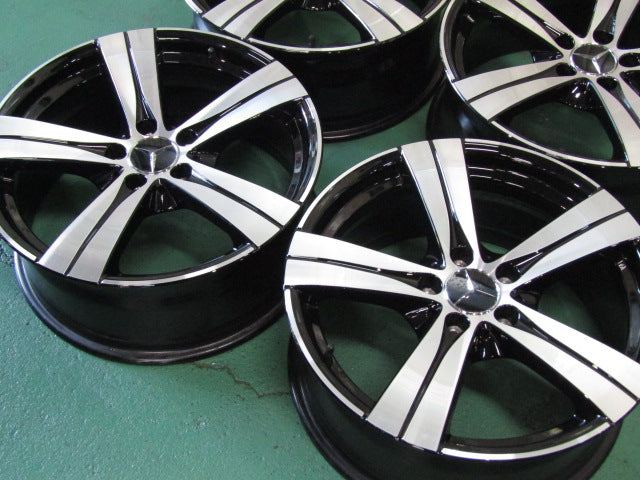 お買い得価格で冬準備・Cクラス・W205・W206・S206・S205【ホイール】メルセデスベンツ　W206　Cクラス　ウインター純正【タイヤ】ピレリ　ウインターアイスアシンメトリコPlusランフラット（保土ヶ谷本店）
