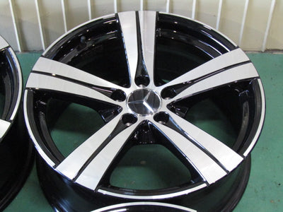 お買い得価格で冬準備・Cクラス・W205・W206・S206・S205【ホイール】メルセデスベンツ　W206　Cクラス　ウインター純正【タイヤ】ピレリ　ウインターアイスアシンメトリコPlusランフラット（保土ヶ谷本店）