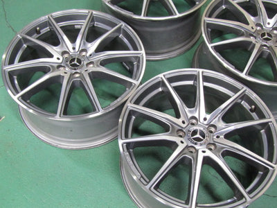 冬の準備に・Eクラス・W213・S213【ホイール】メルセデスベンツ　W213　Eクラス　AMGライン　エクスクルーシブパッケージ純正【タイヤ】ピレリ　アイスゼロアシンメトリコ（保土ヶ谷本店）