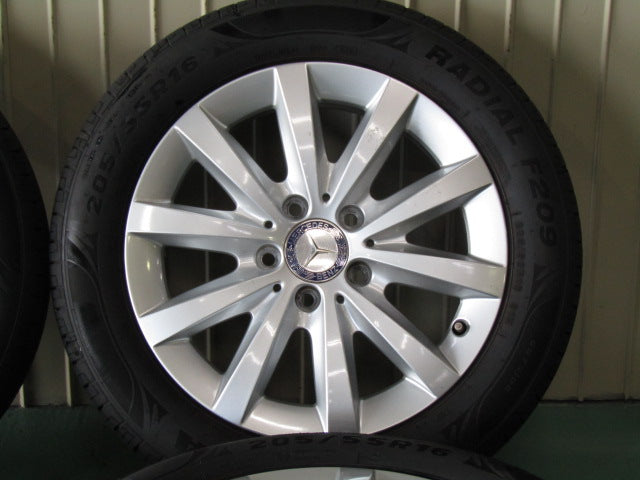 ▲冬物発送限定品▼・Bクラス・W246・Aクラス・W176【ホイール】メルセデスベンツ　W246　Bクラス　B180純正【タイヤ】ピレリ　アイスゼロアシンメトリコ（保土ヶ谷本店）