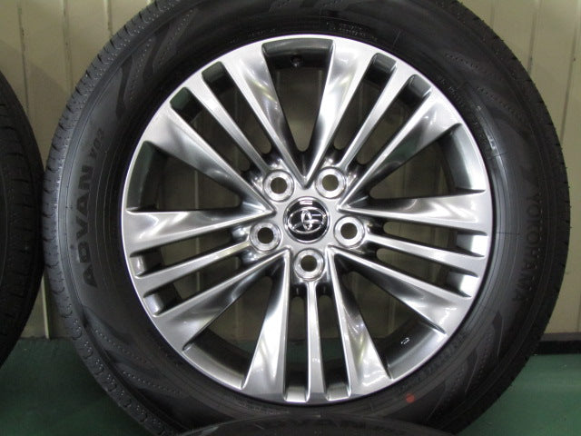 新車外し品・40系・アルファード・ヴェルファイア【ホイール】トヨタ　40系　アルファード　Zグレード純正【タイヤ】ヨコハマ　アドバンV03（港北店）