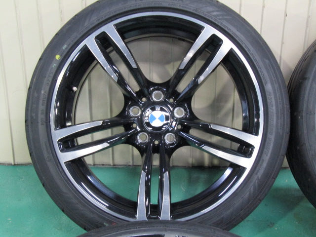 超溝ありで美品・M2・F87・M3・F80・M4・F82・F83【ホイール】BMW　F87　M2純正　ダブルスポークスタイリング437M　Forged【タイヤ】ヨコハマ　ADVAN　APEX　V601（保土ヶ谷本店）