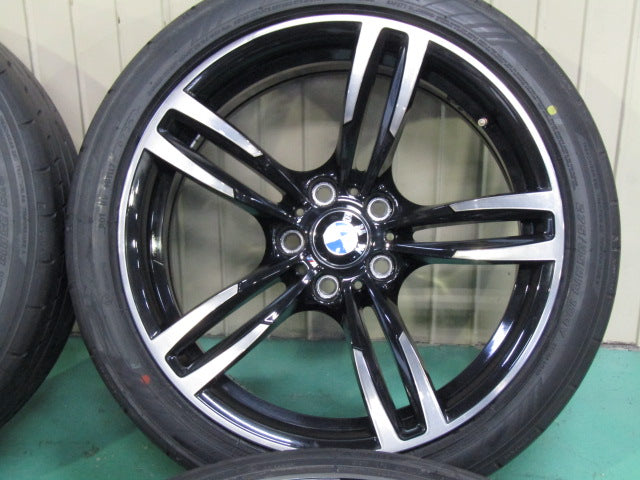 超溝ありで美品・M2・F87・M3・F80・M4・F82・F83【ホイール】BMW　F87　M2純正　ダブルスポークスタイリング437M　Forged【タイヤ】ヨコハマ　ADVAN　APEX　V601（保土ヶ谷本店）