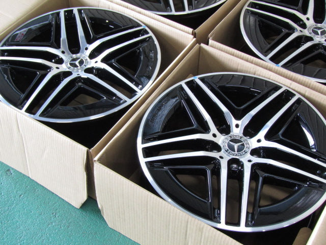 新車外しで新品タイヤ付き・Vクラス・W447【ホイール】メルセデスベンツ　W447　Vクラス後期　AMGラインパッケージ純正【タイヤ】コンチネンタル　エクストリームコンタクトDWS06Plus（保土ヶ谷本店）