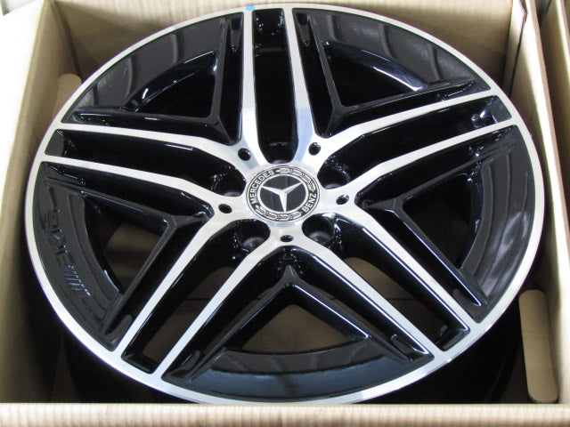 新車外しで新品タイヤ付き・Vクラス・W447【ホイール】メルセデスベンツ　W447　Vクラス後期　AMGラインパッケージ純正【タイヤ】コンチネンタル　エクストリームコンタクトDWS06Plus（保土ヶ谷本店）