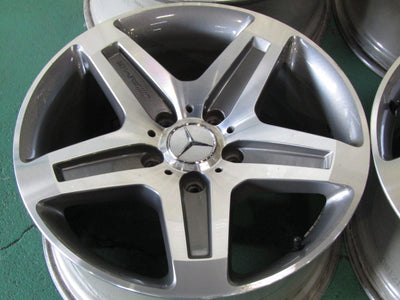 冬の準備に・Gクラス・W463・ゲレンデ【ホイール】メルセデスベンツ　W463　Gクラス　G550純正　AMG5スポーク【タイヤ】ヨコハマ　アイスガードG075SUV（保土ヶ谷本店）