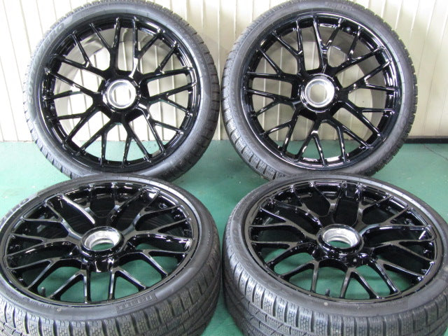 希少純正品・ポルシェ・911・991・ターボS【ホイール】ポルシェ　911系　991型　ターボS純正　Forged【タイヤ】ピレリ　ウインター240Serie2　ソットゼロ　ポルシェ承認タイヤ（保土ヶ谷本店）