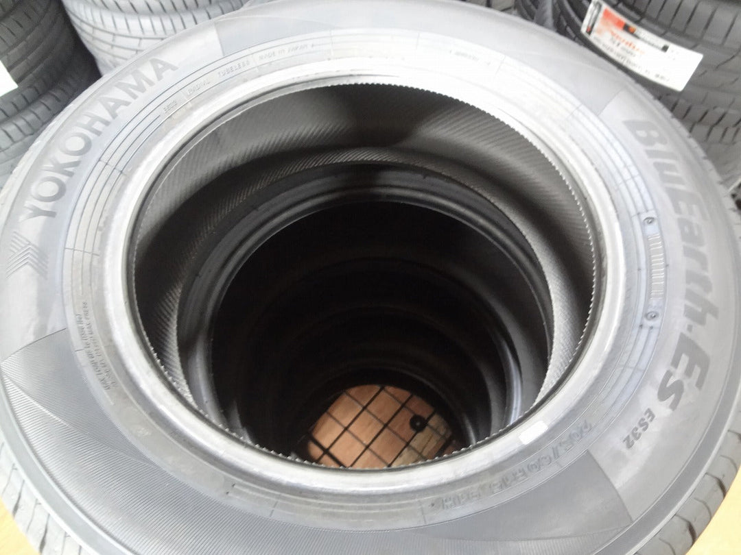 専用9 YOKOHAMA BLUEARTH 175/60R16 9分目 ノーマル 専用9 YOKOHAMA BLUEARTH 175/60R16 9分目 ノーマル YOKOHAMA