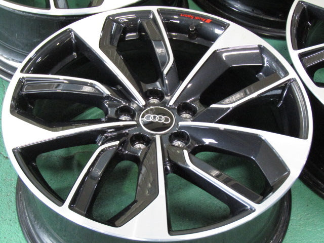 超希少美品・アウディ・A3・S3・スポーツバック【ホイール】アウディ　8Y系　A3　オプション純正　5ツインスポークエッジデザイン【タイヤ】コンチネンタル　エクストリームコンタクトDWS06Plus（保土ヶ谷本店）