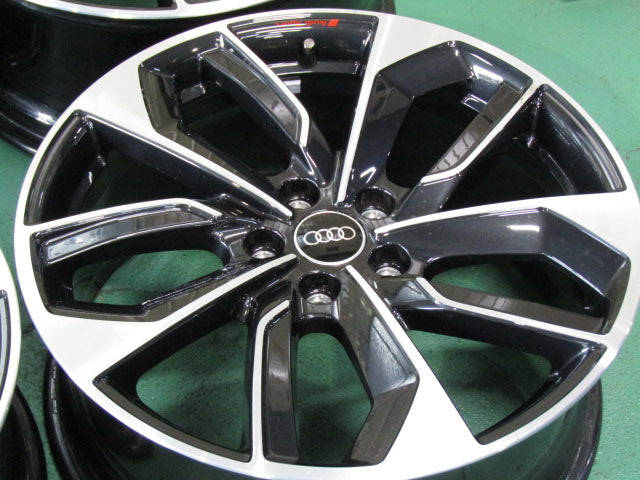 超希少美品・アウディ・A3・S3・スポーツバック【ホイール】アウディ　8Y系　A3　オプション純正　5ツインスポークエッジデザイン【タイヤ】コンチネンタル　エクストリームコンタクトDWS06Plus（保土ヶ谷本店）