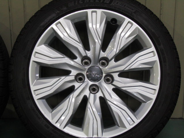 美品で溝ありの冬セット・アウディ・A4・A4アバント【ホイール】アウディ　8W系　A4純正　10アームグラビスデザイン【タイヤ】ミシュラン　Xアイススノー（保土ヶ谷本店）