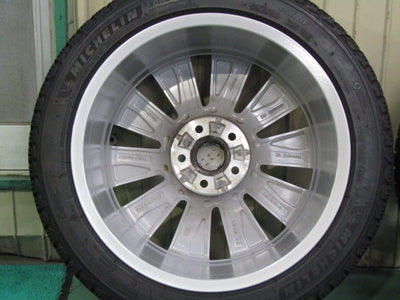 美品で溝ありの冬セット・アウディ・A4・A4アバント【ホイール】アウディ　8W系　A4純正　10アームグラビスデザイン【タイヤ】ミシュラン　Xアイススノー（保土ヶ谷本店）