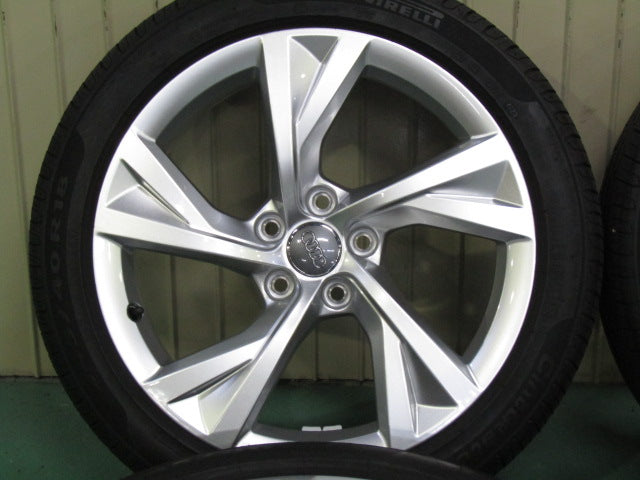 ガリキズ無し美品・アウディ・A4・A4アバント【ホイール】アウディ　8W系　A4　Sライン純正　5スポークフラッグデザイン【タイヤ】ピレリ　チントゥラートP7　アウディ承認タイヤ（保土ヶ谷本店）