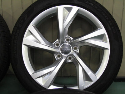 ガリキズ無し美品・アウディ・A4・A4アバント【ホイール】アウディ　8W系　A4　Sライン純正　5スポークフラッグデザイン【タイヤ】ピレリ　チントゥラートP7　アウディ承認タイヤ（保土ヶ谷本店）