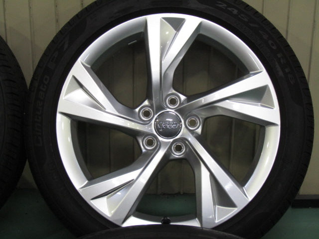 ガリキズ無し美品・アウディ・A4・A4アバント【ホイール】アウディ　8W系　A4　Sライン純正　5スポークフラッグデザイン【タイヤ】ピレリ　チントゥラートP7　アウディ承認タイヤ（保土ヶ谷本店）