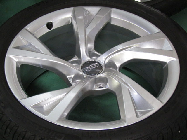 ガリキズ無し美品・アウディ・A4・A4アバント【ホイール】アウディ　8W系　A4　Sライン純正　5スポークフラッグデザイン【タイヤ】ピレリ　チントゥラートP7　アウディ承認タイヤ（保土ヶ谷本店）