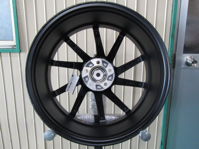 1台限定価格・Sクラス・W222・W223・Eクラス・W213・W214・CLSクラス・W257・W218・SLクラス・R230・R231【ホイール】ロルフハルトゲ　F10　ブラック＆サイドマシニング限定品【タイヤ】弊社指定輸入タイヤ（保土ヶ谷本店）