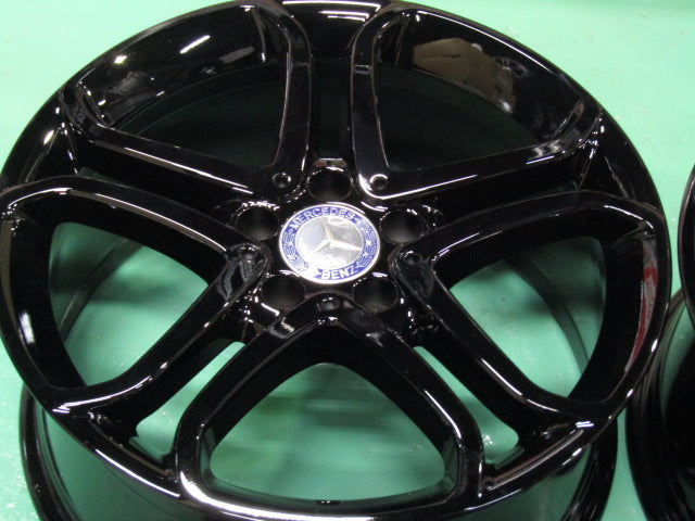 現品特価品・Eクラス・W212・Cクラス・W205【ホイール】メルセデスベンツ　C207　Eクラスクーペ純正　グロスブラック【タイヤ】ピレリ　ウインターアイスアシンメトリコPlus　ランフラット（港北店）