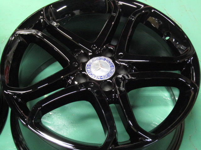 現品特価品・Eクラス・W212・Cクラス・W205【ホイール】メルセデスベンツ　C207　Eクラスクーペ純正　グロスブラック【タイヤ】ピレリ　ウインターアイスアシンメトリコPlus　ランフラット（港北店）