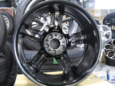 現品特価品・Eクラス・W212・Cクラス・W205【ホイール】メルセデスベンツ　C207　Eクラスクーペ純正　グロスブラック【タイヤ】ピレリ　ウインターアイスアシンメトリコPlus　ランフラット（港北店）