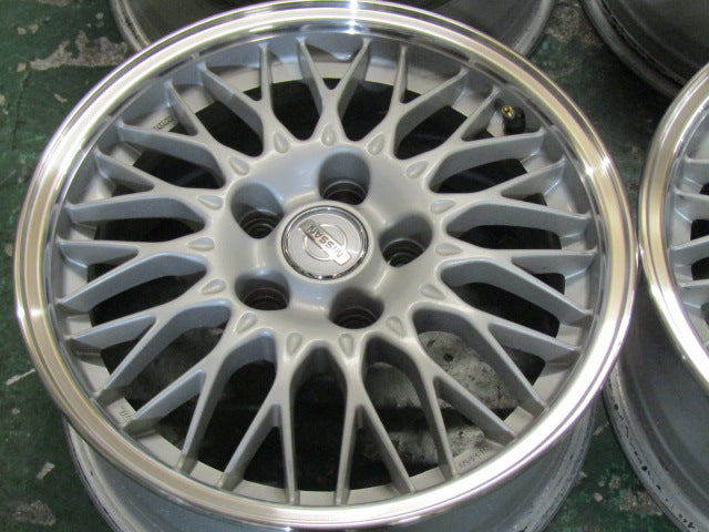 35 ローレル メダリスト 純正ホイール 15インチ 6J +40 35 ローレル メダリスト 純正ホイール 15インチ 6J +40 35 ローレル