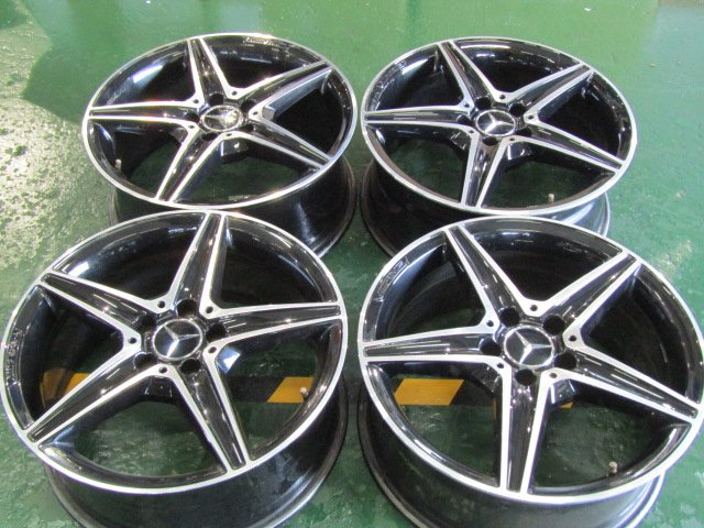 ブラックのAMG・Cクラス・W205・S205【ホイール】メルセデスベンツ　W205　Cクラス　C43AMG純正【タイヤ】コンチネンタル　エクストリームコンタクトDWS06Plus（保土ヶ谷本店）