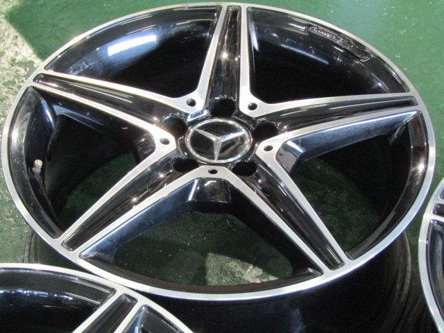 ブラックのAMG・Cクラス・W205・S205【ホイール】メルセデスベンツ　W205　Cクラス　C43AMG純正【タイヤ】コンチネンタル　エクストリームコンタクトDWS06Plus（保土ヶ谷本店）