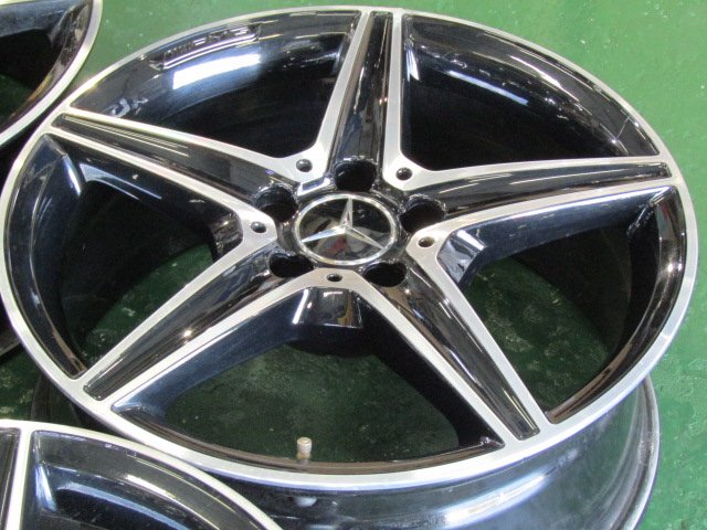 ブラックのAMG・Cクラス・W205・S205【ホイール】メルセデスベンツ　W205　Cクラス　C43AMG純正【タイヤ】コンチネンタル　エクストリームコンタクトDWS06Plus（保土ヶ谷本店）