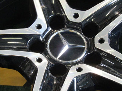 ブラックのAMG・Cクラス・W205・S205【ホイール】メルセデスベンツ　W205　Cクラス　C43AMG純正【タイヤ】コンチネンタル　エクストリームコンタクトDWS06Plus（保土ヶ谷本店）
