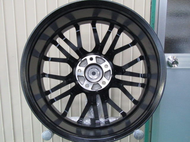 超希少1台限定・Gクラス・W463・ゲレンデ・G63AMG・G65AMG【ホイール】カールソン　1/10X・RSF　ブラックエディション　未使用品【タイヤ】KUMHO（クムホ）エクスタPS71SUV（保土ヶ谷本店）