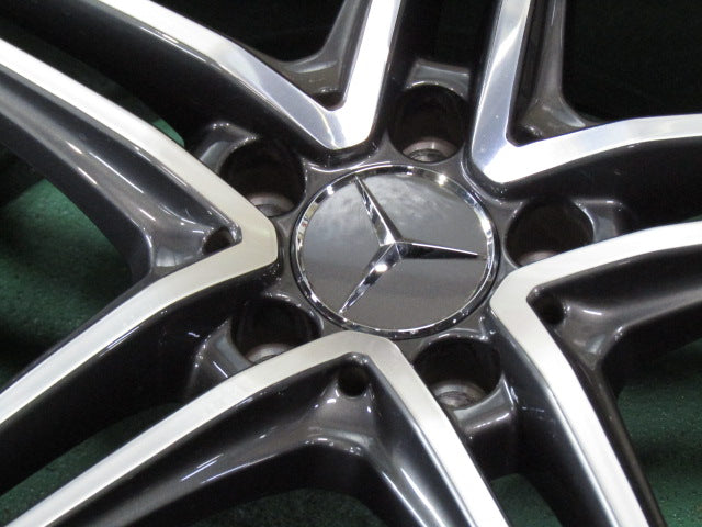 希少な冬商品・CLAクラス・CLA45AMG・CLA45SAMG・Aクラス・A45AMG・A45SAMG【ホイール】メルセデスベンツ　C118　CLAクラス　CLA45SAMG純正【タイヤ】ヨコハマ　アイスガードIG80（保土ヶ谷本店）
