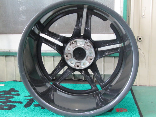 希少で綺麗品・CLAクラス・CLA45AMG・CLA45SAMG・Aクラス・A45AMG・A45SAMG【ホイール】メルセデスベンツ　C118　CLAクラス　CLA45SAMG純正【タイヤ】ミシュラン　パイロットスポーツ4S（保土ヶ谷本店）