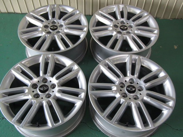 MINI R型 純正アルミホイール17インチ スタッドレス バリ溝値下げしました MINI R型 純正アルミホイール17インチ スタッドレス バリ溝値下げしま