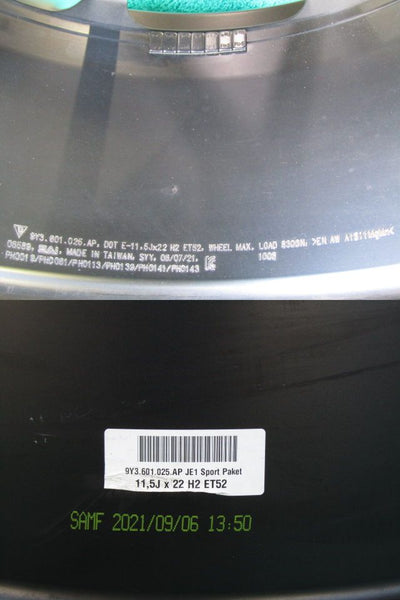 ガリキズ無しの美品・ポルシェ・カイエンクーペ【ホイール】ポルシェ　E3K30系　カイエンクーペ純正　GTデザイン【タイヤ】ミシュラン　パイロットスポーツ4S　ポルシェ承認タイヤ（保土ヶ谷本店）