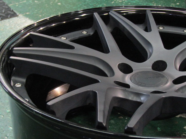 チューナー設定・LS460・LS600h【ホイール】WORK　グノーシスCVX　ブラックアルマイトリム【タイヤ】弊社指定輸入タイヤ（港北店）