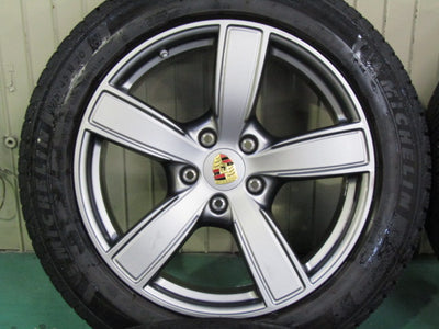 美品で冬準備・カイエンクーペ・カイエン【ホイール】ポルシェ　E3K30系　カイエンクーペ純正　スポーツクラシック【タイヤ】ミシュラン　XアイススノーSUV（保土ヶ谷本店）