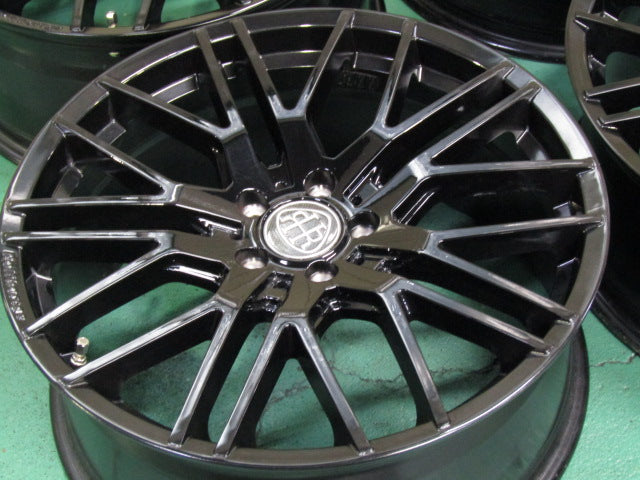20インチがお買い得・Aクラス・W177・Bクラス・W247・CLA・C118・X118・Cクラス・W205・W206【ホイール】ロルフハルトゲ　X10Evo　ブラックエディション【タイヤ】MINERVA（ミネルバ）F205（保土ヶ谷本店）