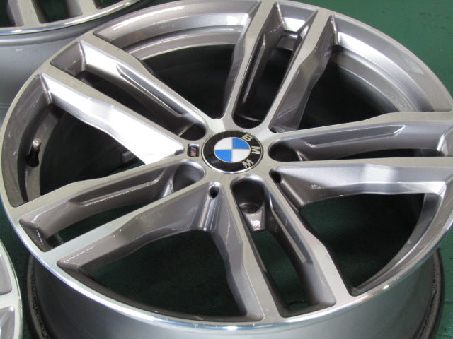 超希少限定モデル・BMW・3シリーズ・F30・F31・4シリーズ・F32・F33・F36【ホイール】BMW　F30　3シリーズ　限定車純正　ダブルスポークスタイリング704M【タイヤ】コンチネンタル　エクストリームコンタクトDWS06Plus（保土ヶ谷本店）