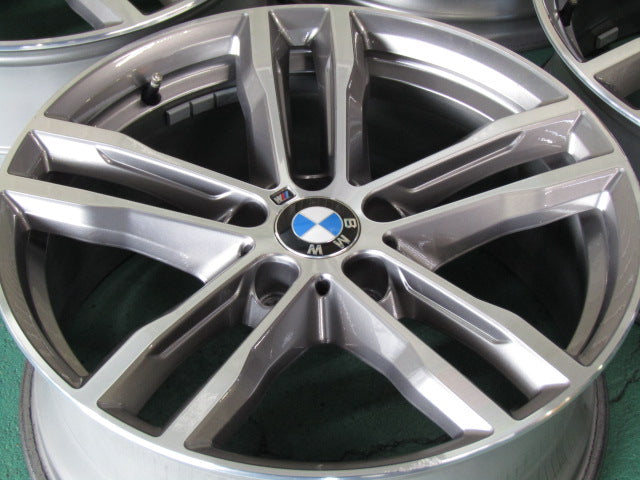 超希少限定モデル・BMW・3シリーズ・F30・F31・4シリーズ・F32・F33・F36【ホイール】BMW　F30　3シリーズ　限定車純正　ダブルスポークスタイリング704M【タイヤ】コンチネンタル　エクストリームコンタクトDWS06Plus（保土ヶ谷本店）