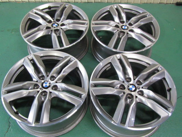 美品でホイールのみ・BMW・X1・F48・X2・F39・MINI・F30・クロスオーバー【ホイール】BMW　F48　X1純正　ダブルスポークスタイリング570M　ホイールのみ【タイヤ】無し（保土ヶ谷本店）